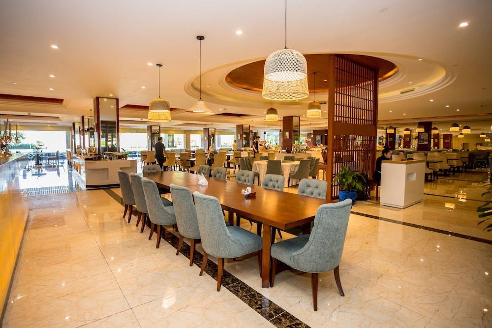 Landmark Mekong Riverside Hotel Vientiane Exterior photo